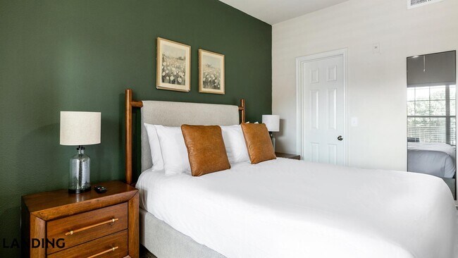 Foto del edificio - 3250 Hudson Crossing