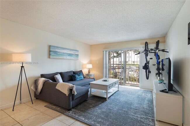 Photo - 855 Euclid Ave Apartment