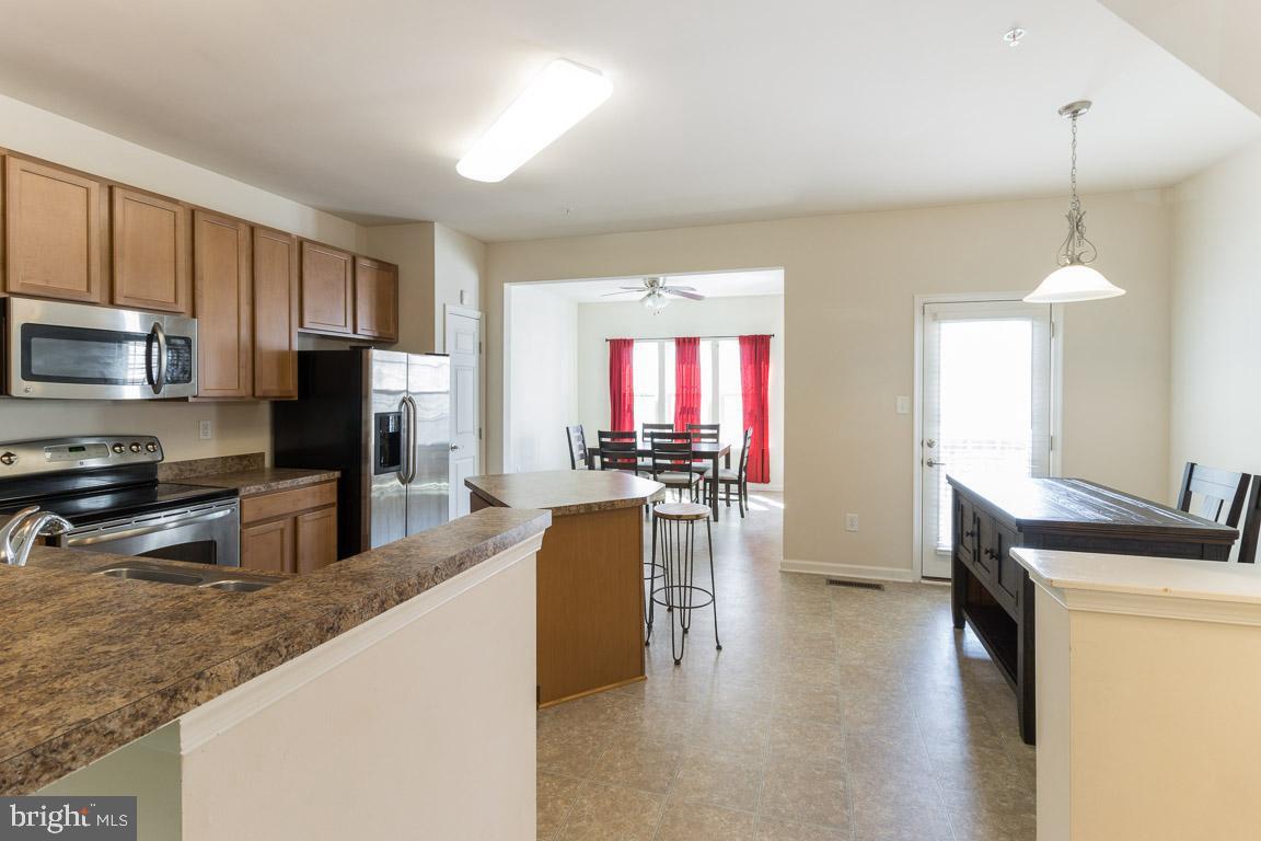 Foto principal - 921 Hopkins Corner