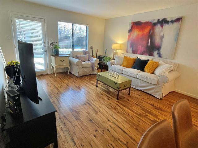 Foto del edificio - 4115 Bowser Ave
