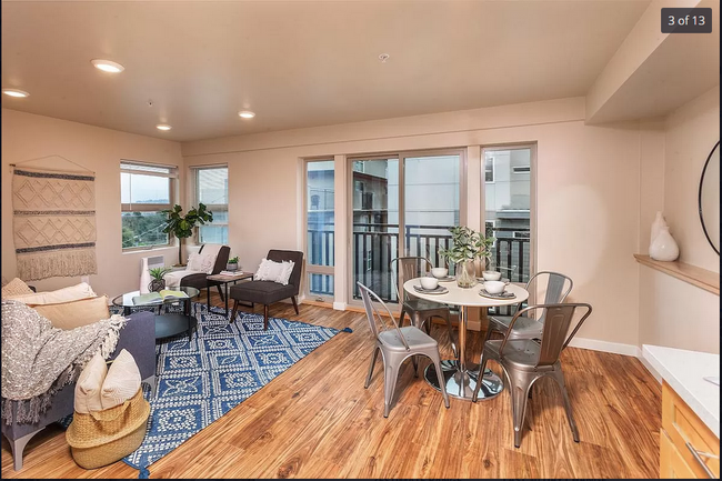 Foto del edificio - 4521 8th Ave NE