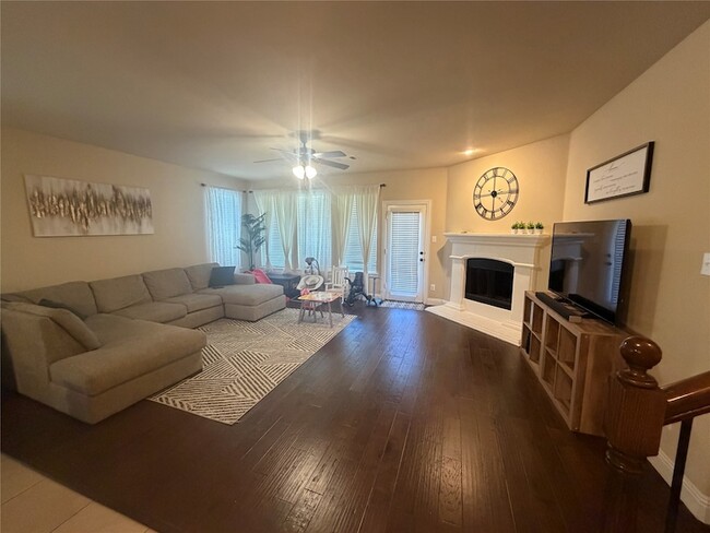 Photo - 10700 Lariat Trail Drive Unit House