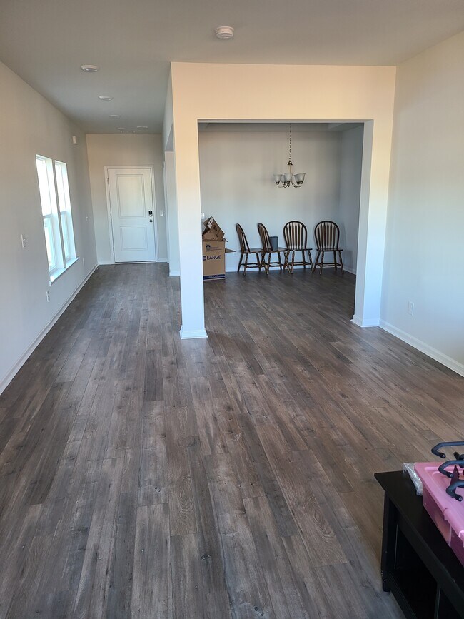 Building Photo - 439 Richfield Way