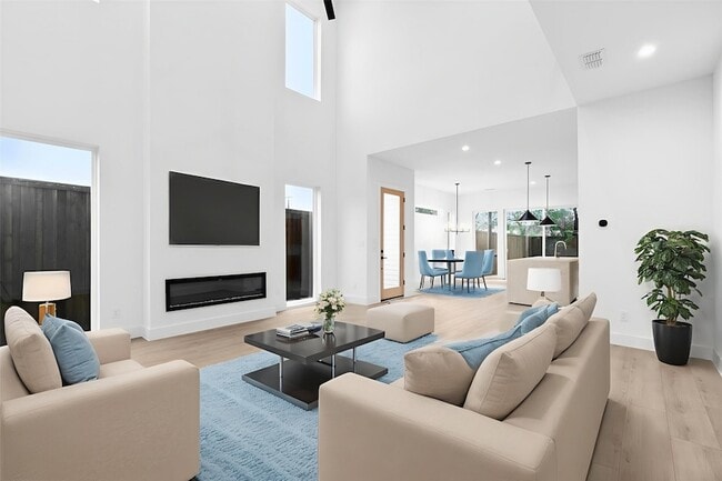 Photo - 2814 Guymon St Apartment