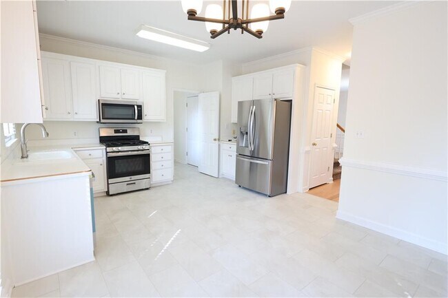 Foto del edificio - 1056 Oak Hollow Ct