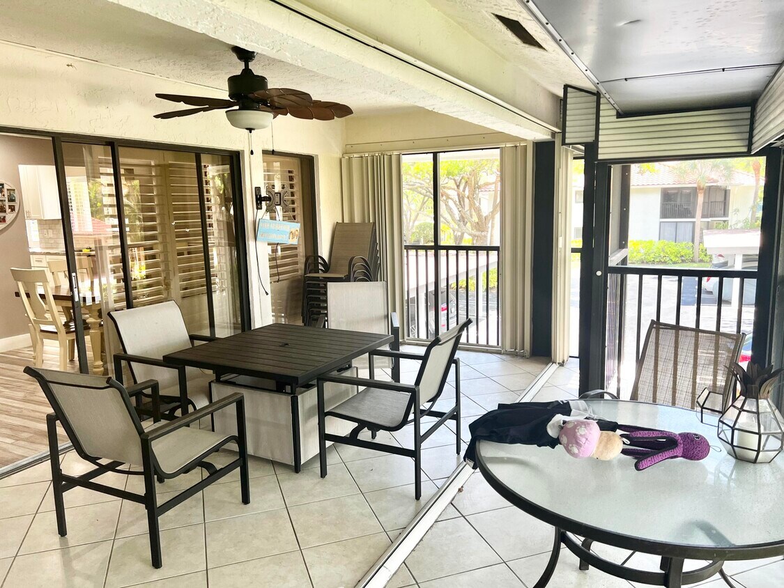 Primary Photo - 60 Pelican Pointe Dr