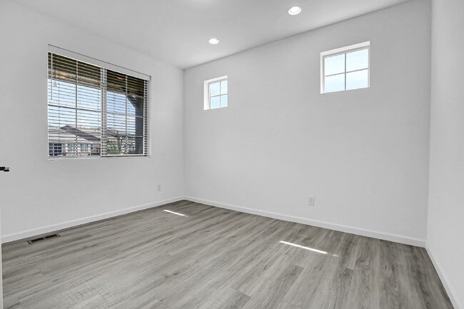 Foto del edificio - $3,425.00, 4 Beds, 2.5 Baths, Single Famil...