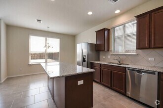 Building Photo - 276 La Dera Dr