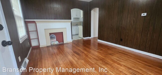 Building Photo - 2 br, 1 bath House - 832 N Glendale