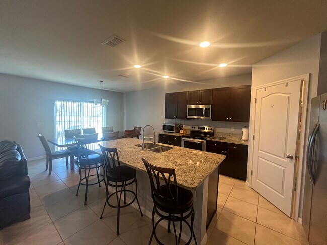 Foto del edificio - 5341 Sandpine Haven Ln