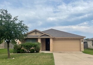 Building Photo - 1123 Evergreen Farm Dr