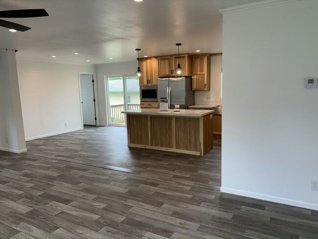 Building Photo - 498 Cimarron