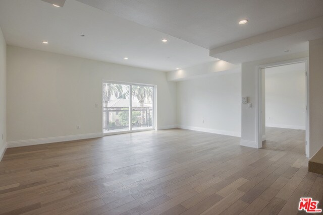 Foto del edificio - 2939 Leeward Ave