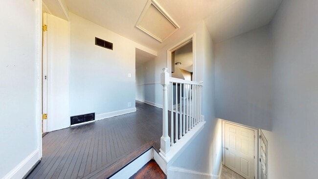 Foto del edificio - 353 Sturges Ave