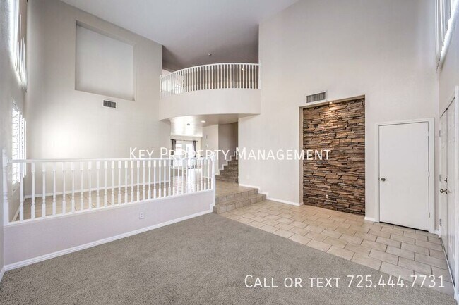 Foto del edificio - Beautiful 4 bedroom, 2.5 bathroom two-stor...