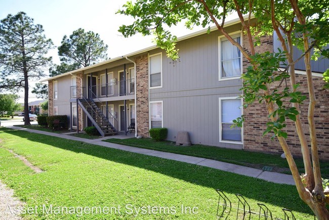 Building Photo - 709 Hercules Ln