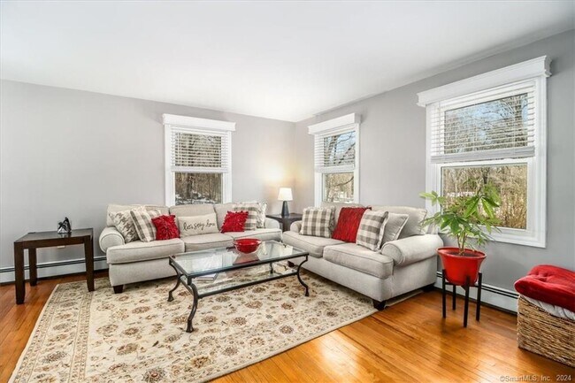 Foto del edificio - 17 Serenity Ln