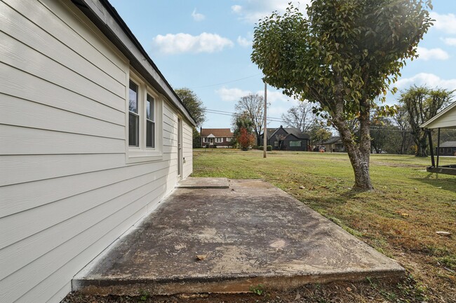 Foto del edificio - 2700 Alhambra Cir