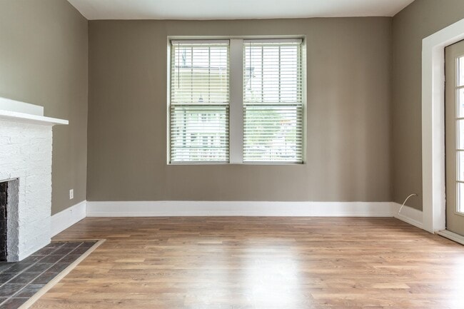 Photo - 1739 Walnut St Townhome