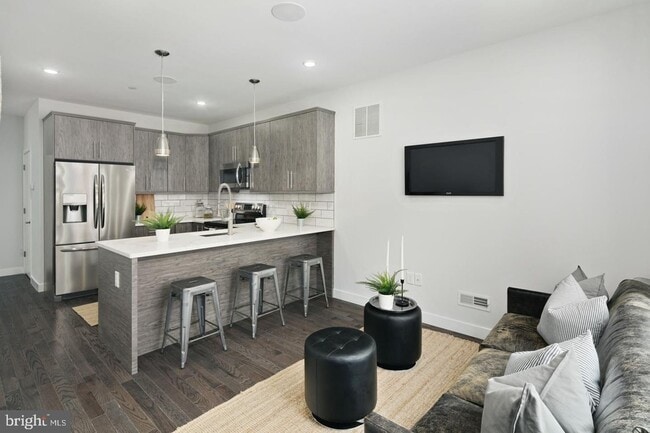 Photo - 1603 N Marshall St Apartment