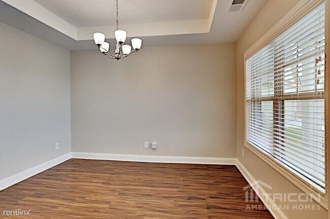 Foto del edificio - 4990 Tower View Trail