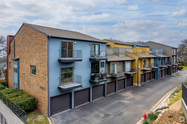 Building Photo - The Talisman Apartments