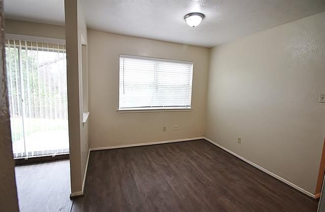 Foto del edificio - 3174 Christopher St