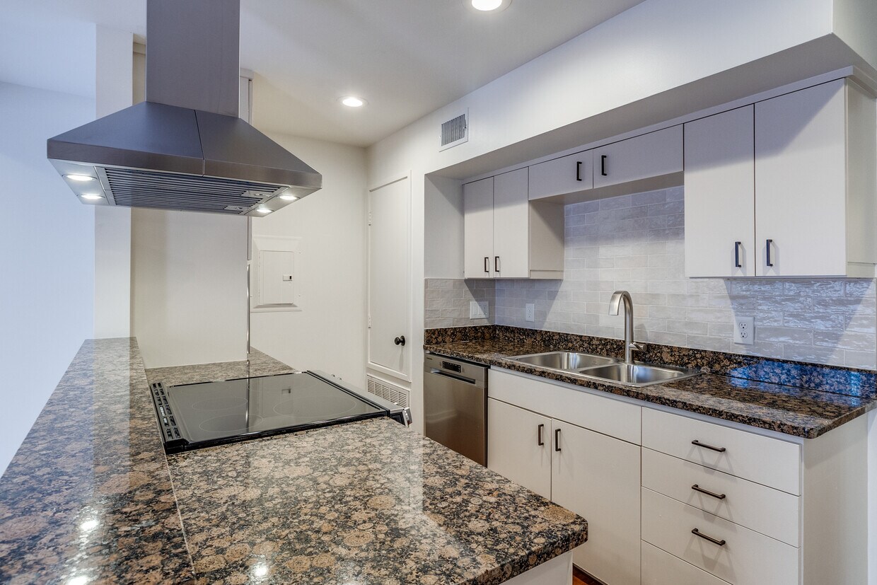 Foto principal - 4134 Travis St