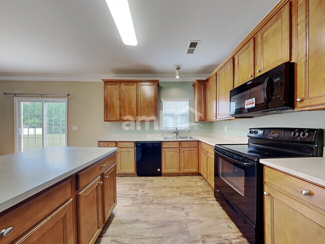 Building Photo - 104 Portland Falls Dr
