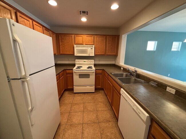Foto del edificio - 6028 S Sweet Birch Ln