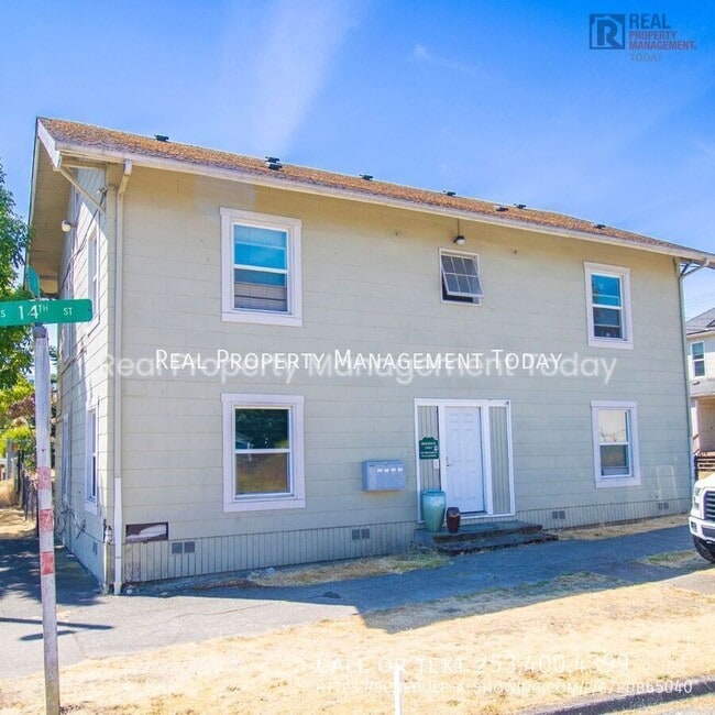 Building Photo - 1002 S 14th St