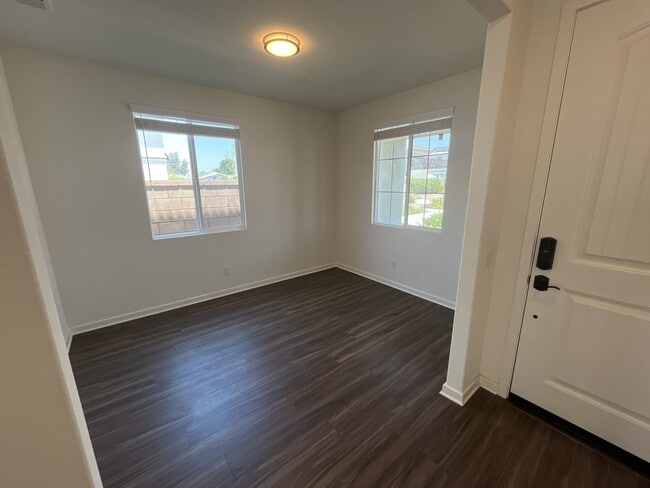 Building Photo - 24943 Dassault Ct