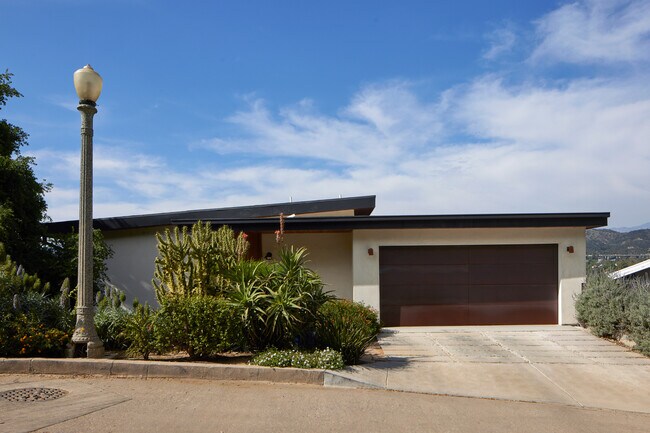 Foto del edificio - 1571 Wildwood Dr