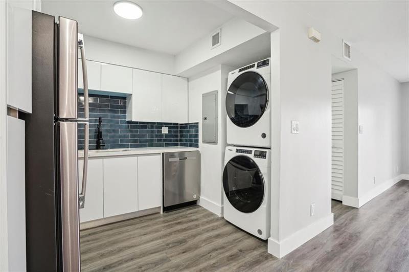 Foto principal - 3210 NW 84th Ave