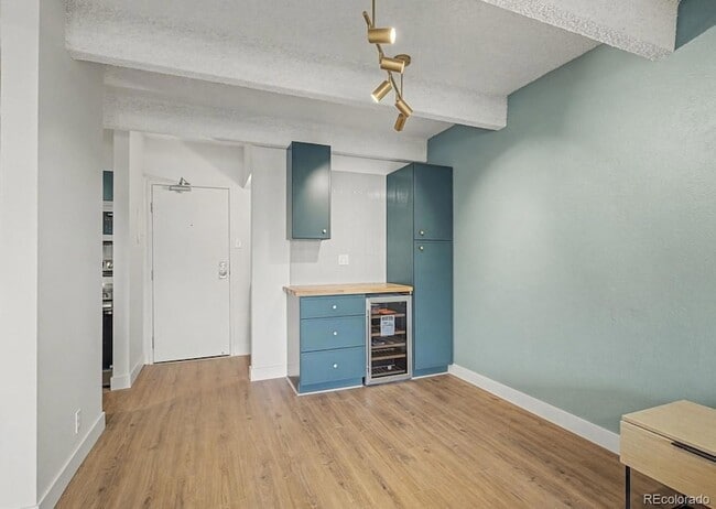 Building Photo - 777 N Washington St