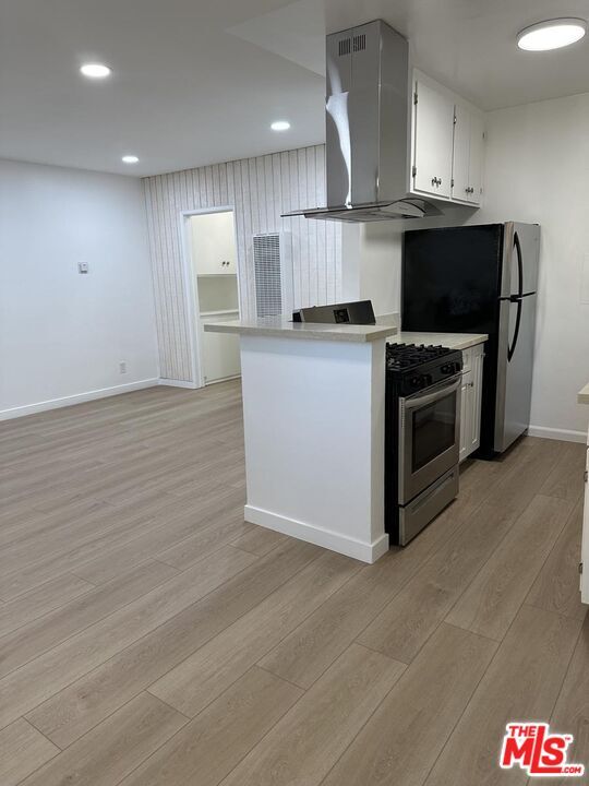 Foto del edificio - 12610 Caswell Ave