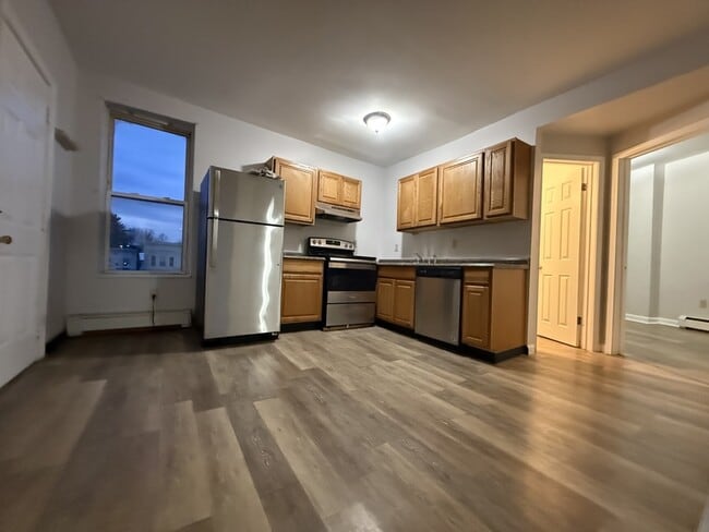 Foto del edificio - 300 Morton Ave