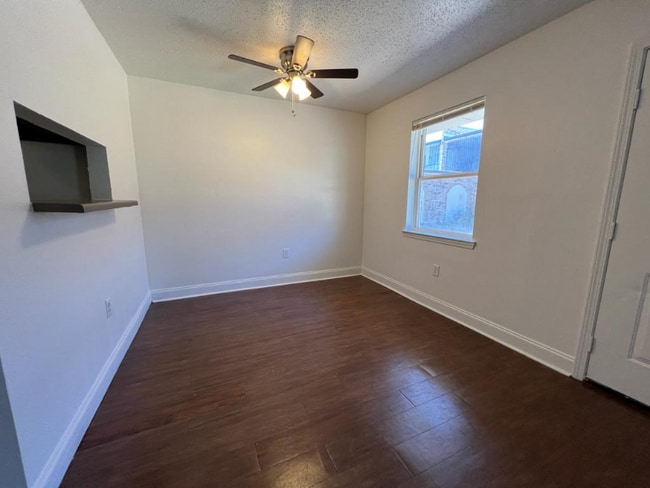 Building Photo - 8520 Chef Menteur Hwy