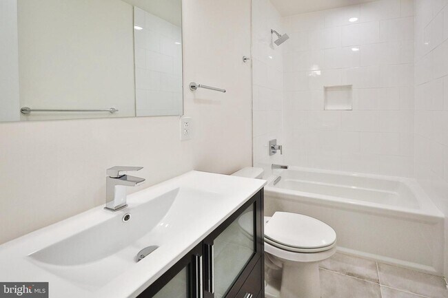 Foto del edificio - 978 N 8th St