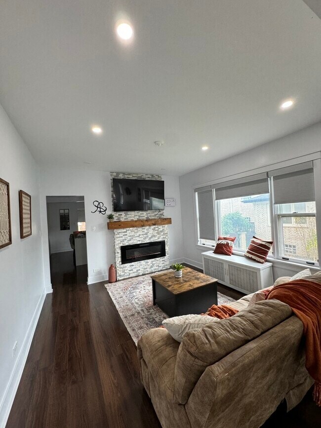 Foto del edificio - 7109 Keeler Ave