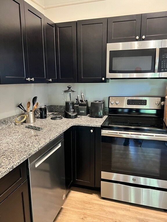 Foto del edificio - 54 Longmeadow Rd