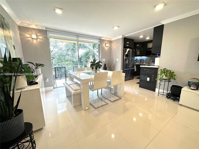 Foto del edificio - 9350 Fontainebleau Blvd