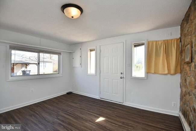 Foto del edificio - 9001 Yorkshire Ln