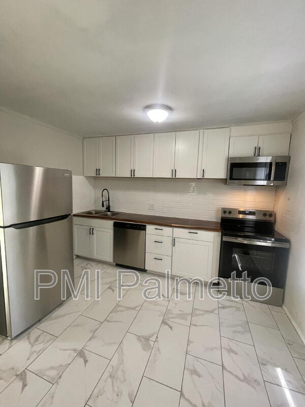 Foto del edificio - 3319 Brookwood Ct