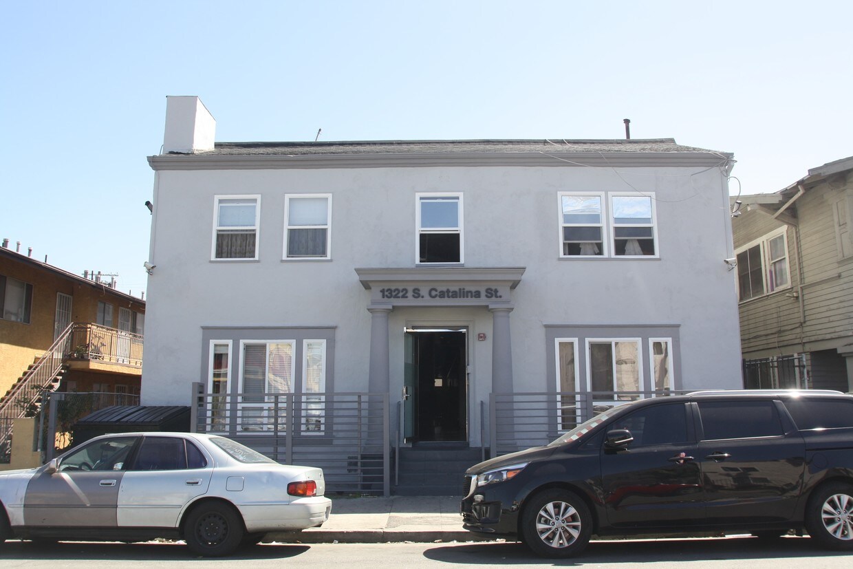 Primary Photo - 1322 S Catalina St