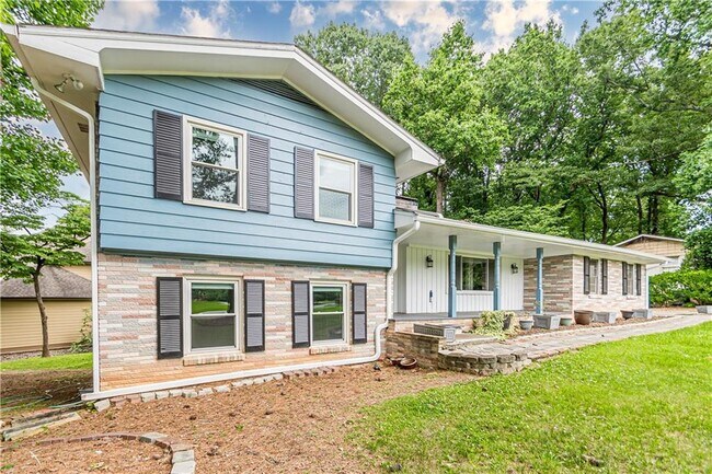 Foto del edificio - 1574 Old Spring House Ln