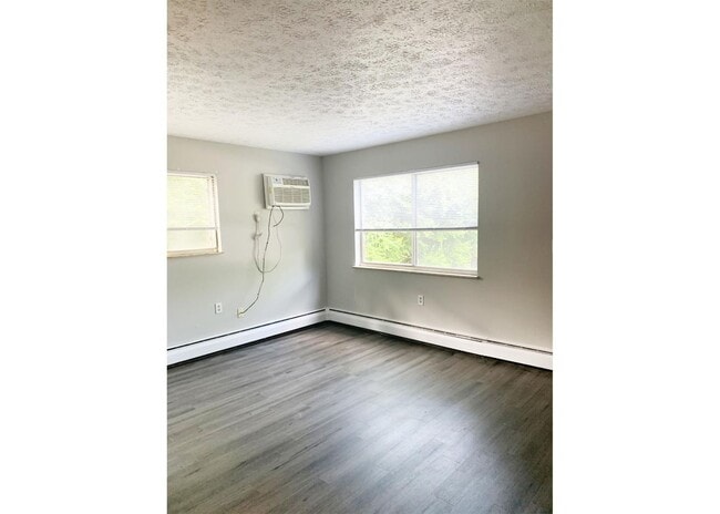 Building Photo - 3033 Clifton Ave