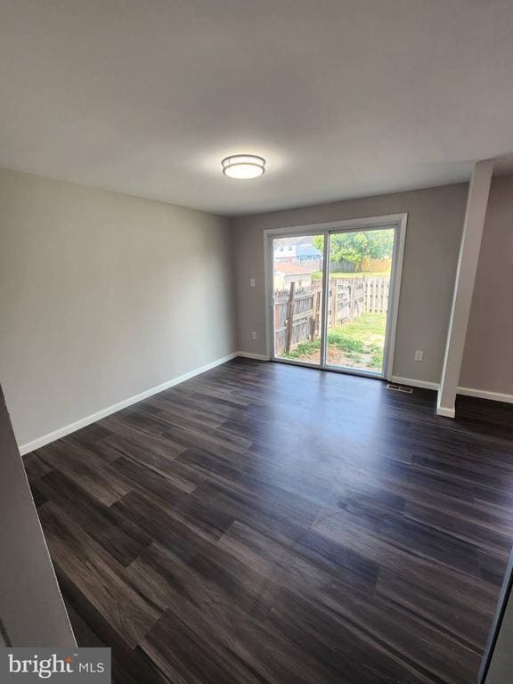 Building Photo - 1768 Carriage Way