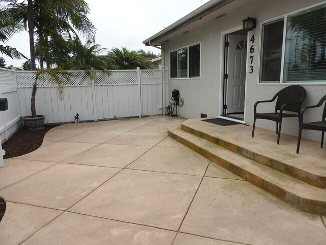 Building Photo - 4671lark