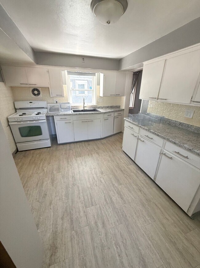 Foto del edificio - 522-524 Lafayette Ave.